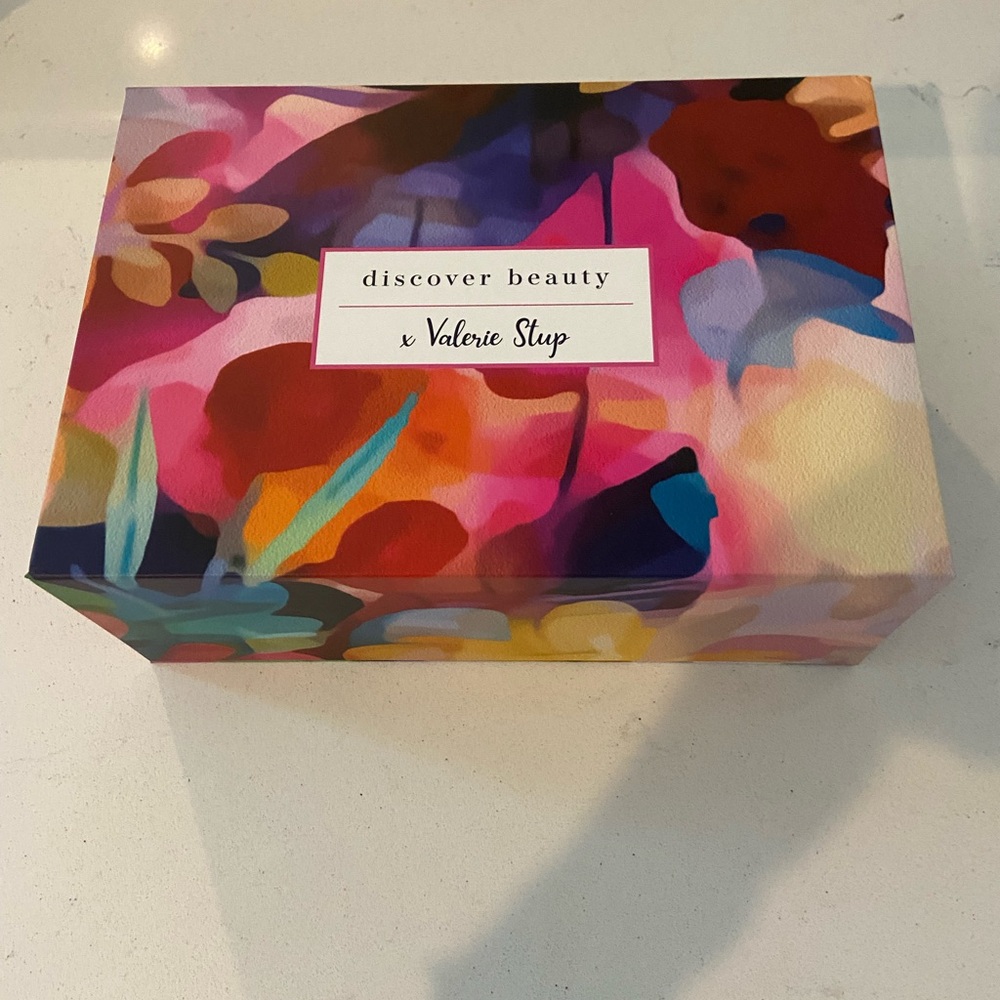 BEAUTIFUL DISCOVER BEAUTY BOX 🌺